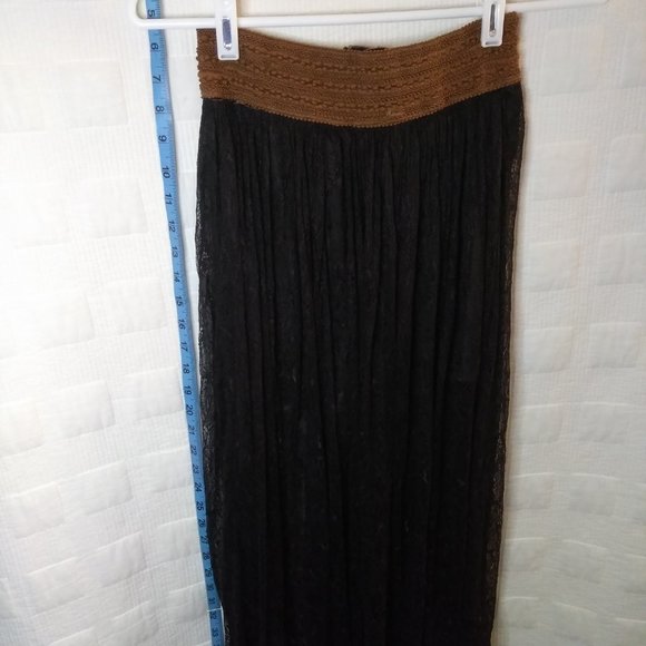 FAVLUX Flowy Sheer Lace Skirt W/ built in shorts! Small - Picture 7 of 13